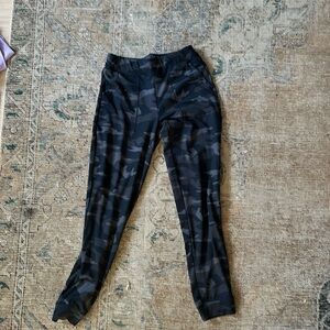 Athleta girls powertiva jogger XL/14